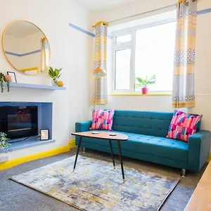 https://1-bed-central-cardiff-apartment-with-free-parking.cardiffhotelswales.com